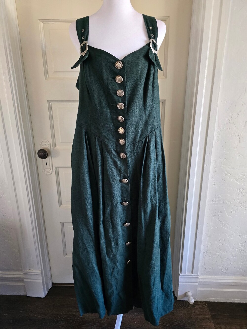 Vintage Country Line Green Button-Front Midi Dress with Buckle Straps